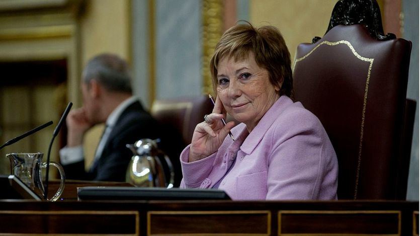 Villalobos deja la política como punto final a una carrera que perdió contra Casado