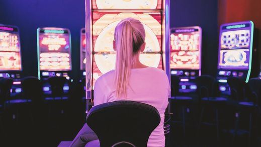 Madrid destinará el 0,7% de la recaudación de las salas de juego a prevenir la ludopatía