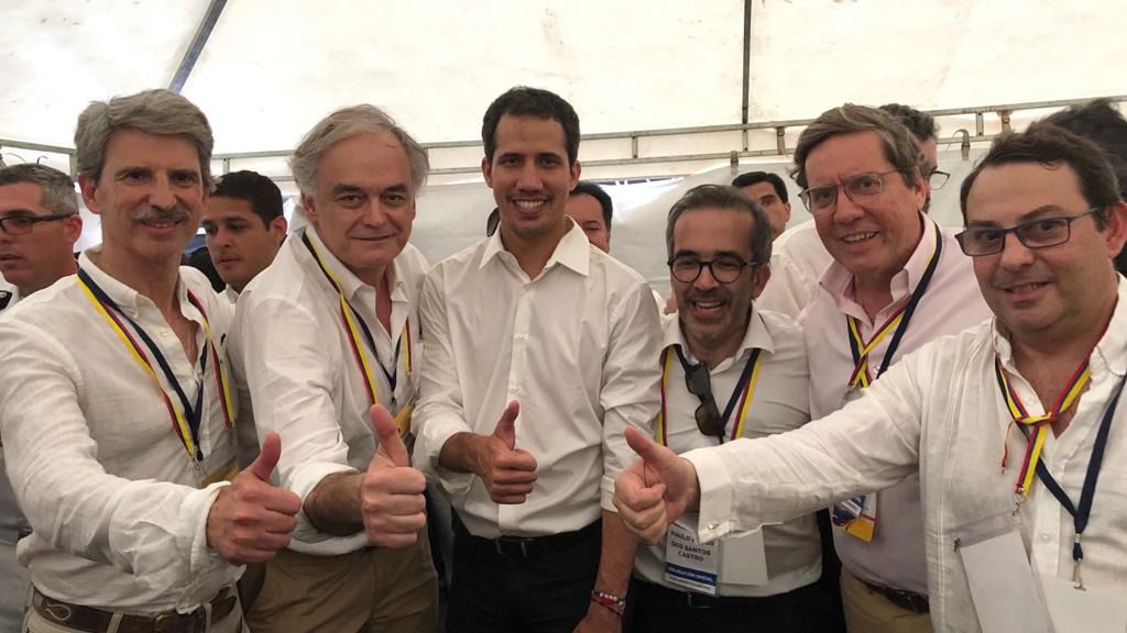 Guaidó se presenta en la frontera con Colombia para coordinar la entrada de la ayuda humanitaria