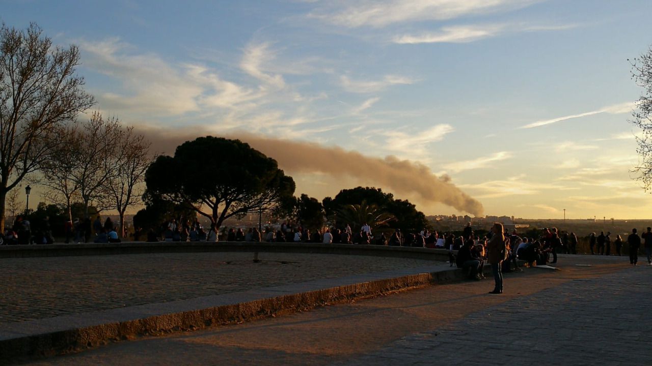 Arde una fábrica de reciclaje en Alcorcón