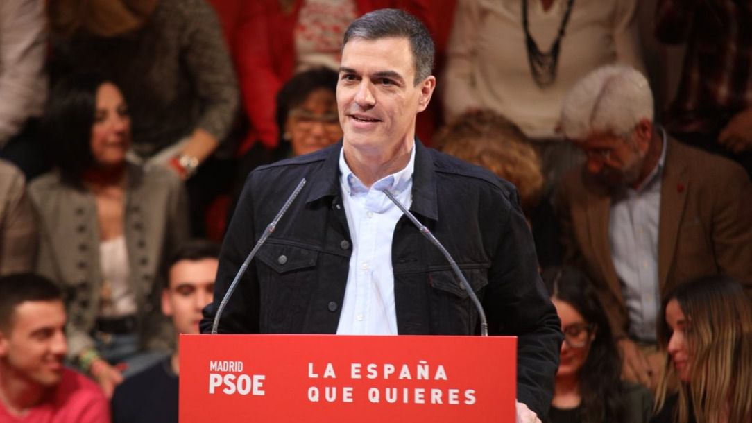 Sánchez: "La España que queremos tiene muchas plazas, no solo la plaza de Colón"