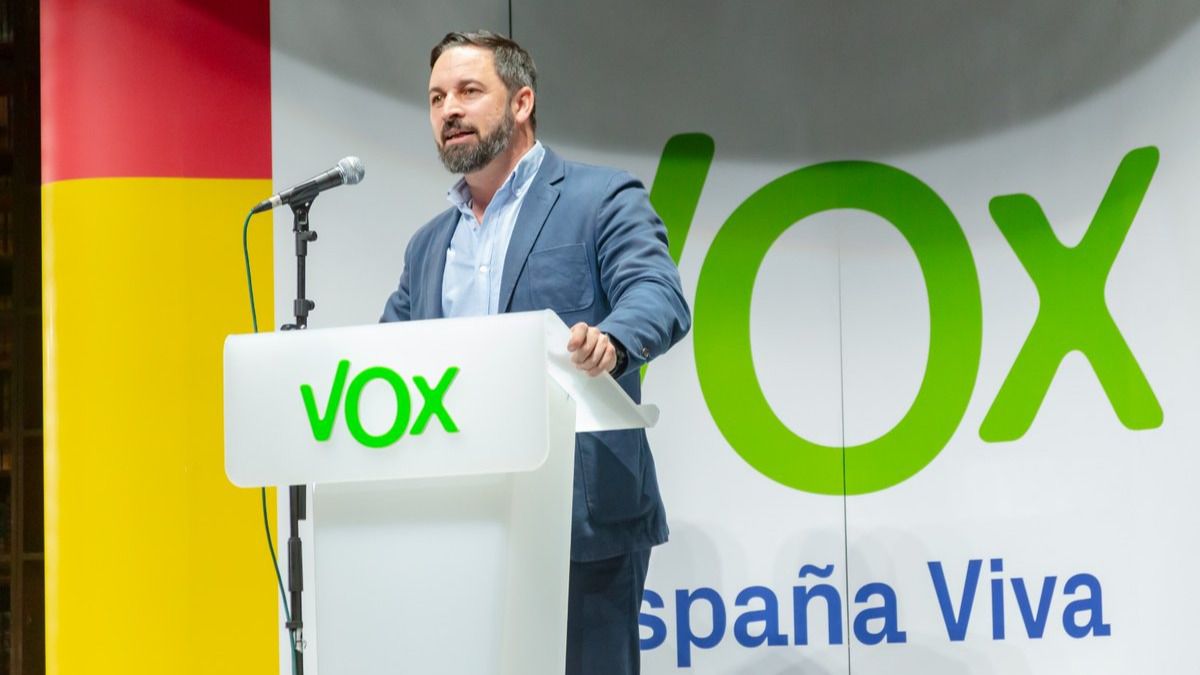 Vox propone una 'barra libre' de armas para los "españoles de bien"