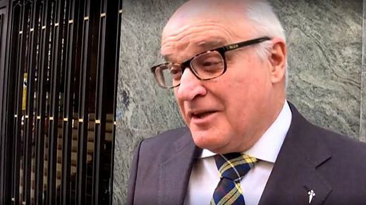 El juez que paralizó la exhumación de Franco se aparta temporalmente del caso