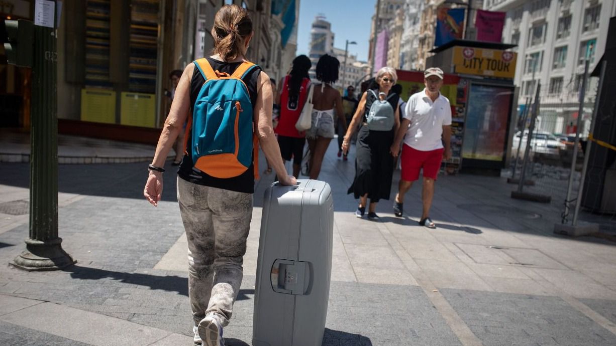Madrid pone fin también a la barra libre de pisos turísticos: adiós al 95% del total