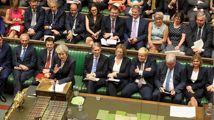 El Parlamento británico tumba el plan de May para el Brexit