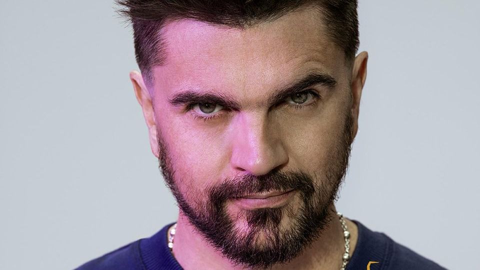 Juanes explota por el uso de su canción "A Dios le pido" en los mítines de Vox
