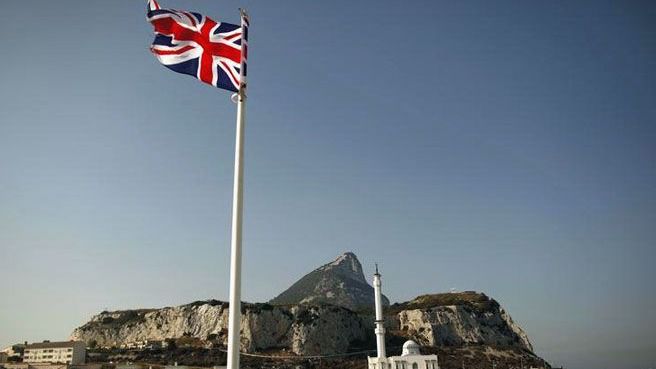 Victoria diplomática española: Europa acepta definir Gibraltar como "colonia"