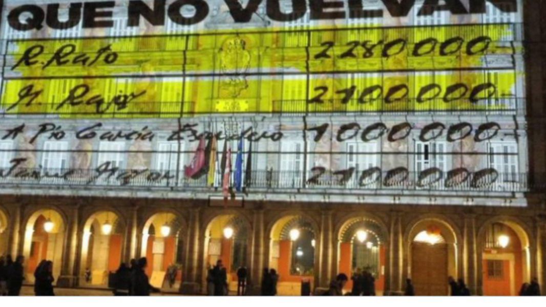 El PP carga contra Carmena por la proyección de 'los papeles de Bárcenas' en la Plaza Mayor
