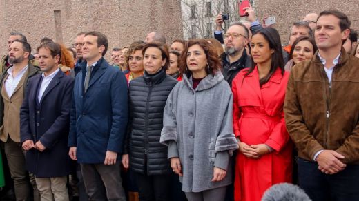Otra encuesta muestra al PSOE muy fuerte y el bloque de derechas sin mayoría absoluta