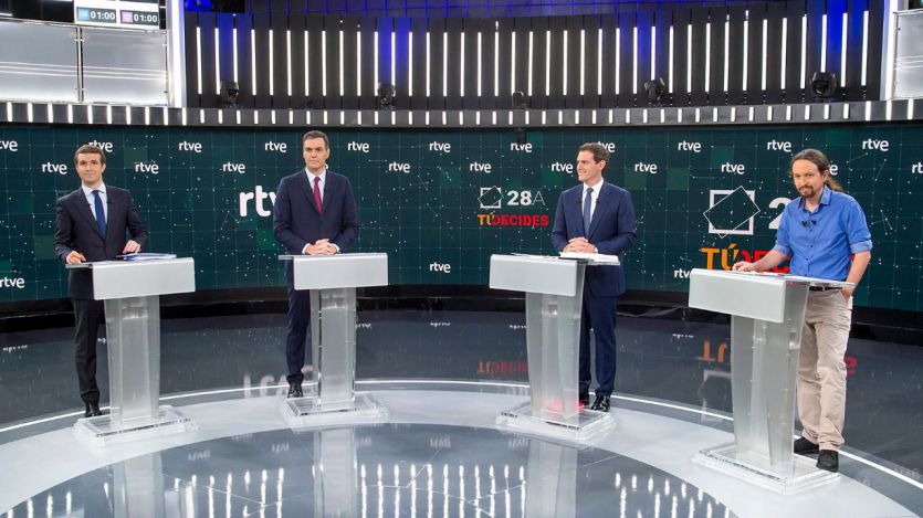 'Debate a 4' de TVE: Rivera y Casado fallaron en su intento de combatir juntos a Sánchez e Iglesias hace de 'poli bueno'