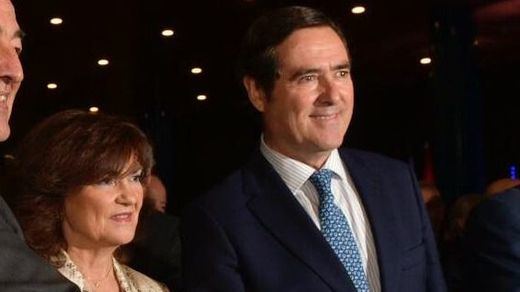Los empresarios presionan ya a Sánchez para que no pacte con Podemos