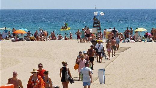 Las playas españolas conservan 566 banderas azules