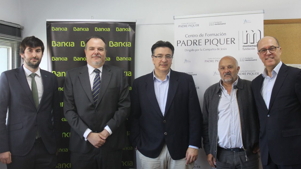 Bankia apoya con 50.000 euros dos programas educativos para familias vulnerables del Centro de Formación Padre Piquer