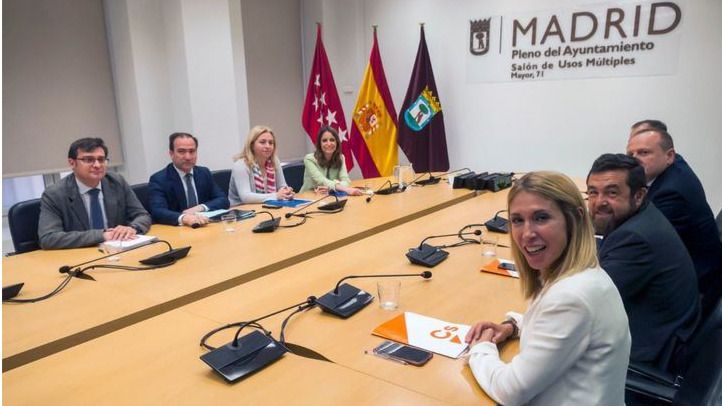 La pugna Villacís-Almeida por la Alcaldía de Madrid enquista las negociaciones de PP y Cs