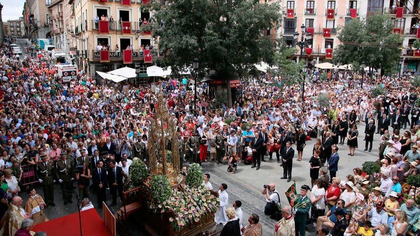 La alcaldesa Toledo Milagros Tolón, encabeza la Misa y Procesión del Corpus Christi