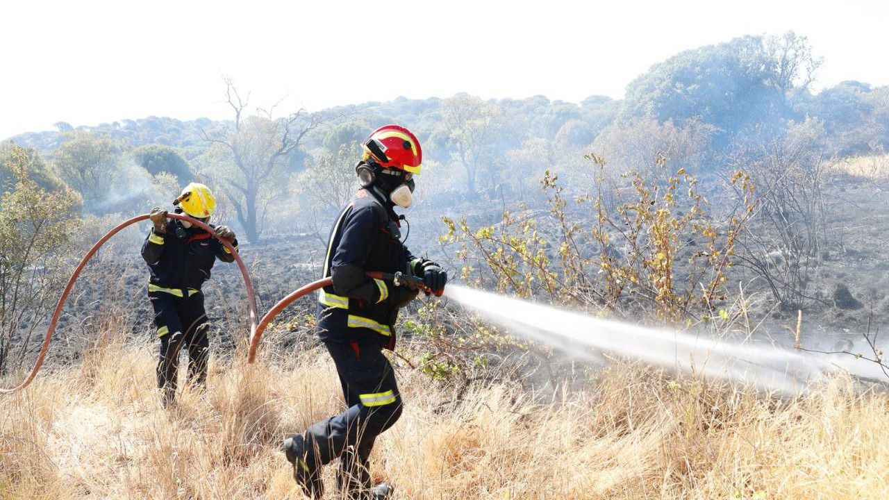 El devastador incendio entre Madrid y Toledo, con "perspectivas positivas"