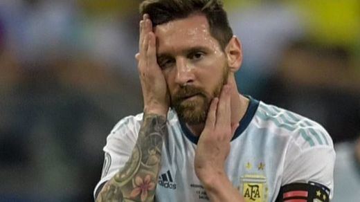 A Messi le salen caras sus acusaciones contra el arbitraje: 3 meses suspendido sin jugar