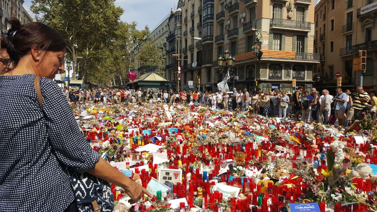 17-A: instituciones y autoridades recuerdan a las víctimas de los atentados de Cataluña