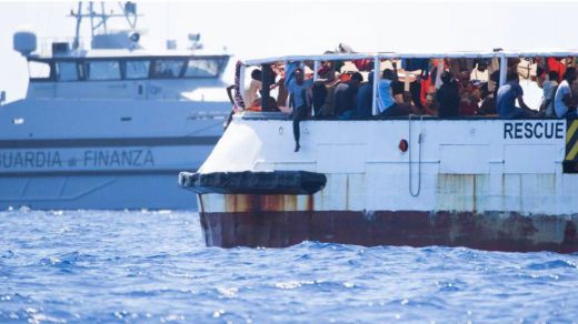 El buque Audaz traerá a España a 15 rescatados por el Open Arms