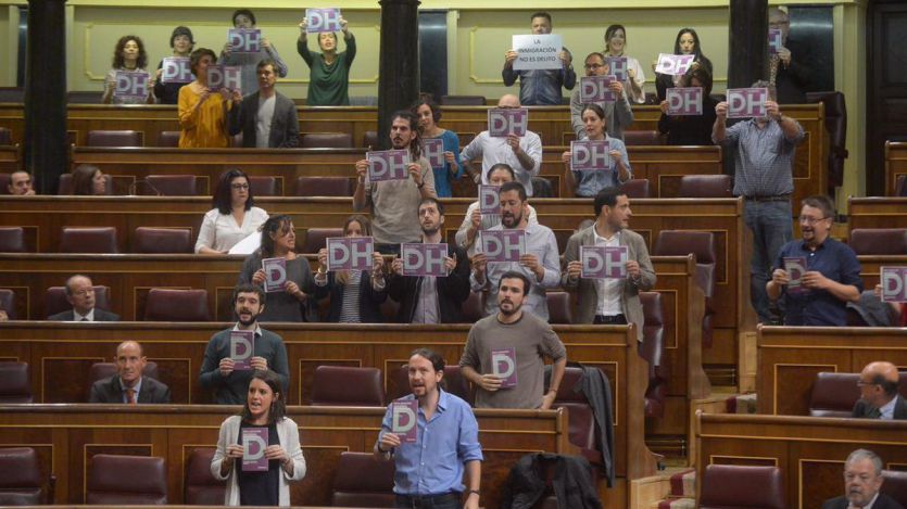 PSOE y Podemos intercambian buenos y malos gestos en un día y ponen el foco a un acuerdo a comienzos de septiembre