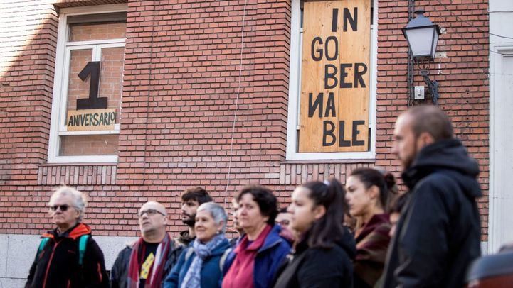 El centro social madrileño La Ingobernable resiste al primer intento de desalojo