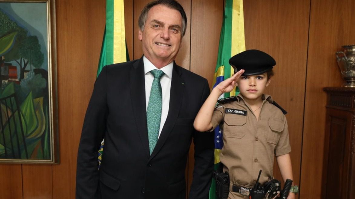 Bolsonaro aceptará finalmente la ayuda para los incendios del Amazonas, pero con condiciones