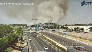 Incendio en las cercanías de la M-40: bomberos y agentes forestales se movilizan