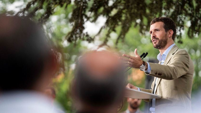 Casado llama 'radical' a Sánchez e 'irresponsables' a Rivera y Abascal