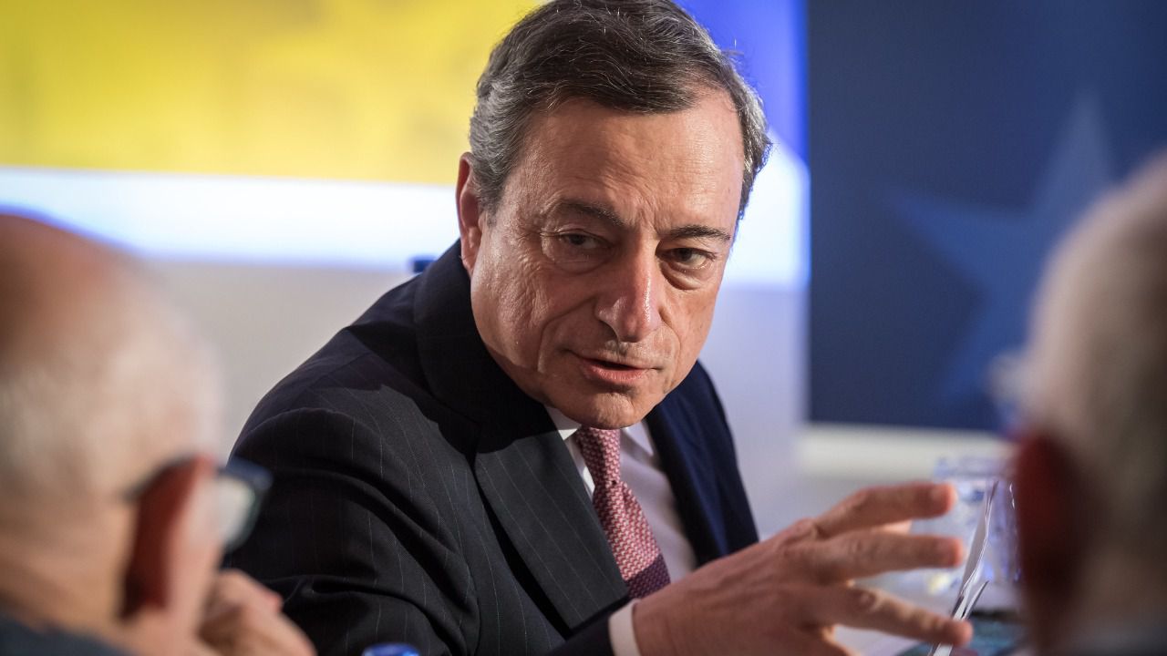 El BCE aplica una tanda de medidas para evitar la desaceleración y espera que le sigan los gobiernos