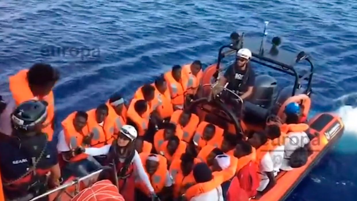 Italia autoriza, ya sin Salvini, el desembarco de los migrantes del 'Ocean Viking'