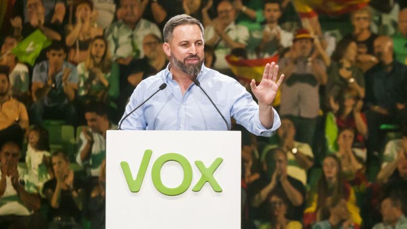Novedades en las encuestas: Vox adelanta a Ciudadanos, el PSOE y Más País flojean
