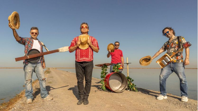 El mejor y más divertido rock se toma con tomate, como nos recomiendan 'No me pises que llevo chanclas' (vídeo)