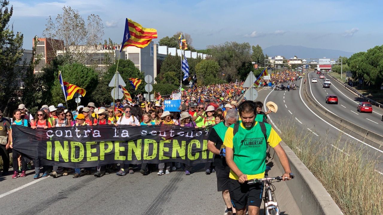 Cataluña ya afronta un duro viernes de huelga general y más concentraciones de protesta por la cercanía del fin de semana