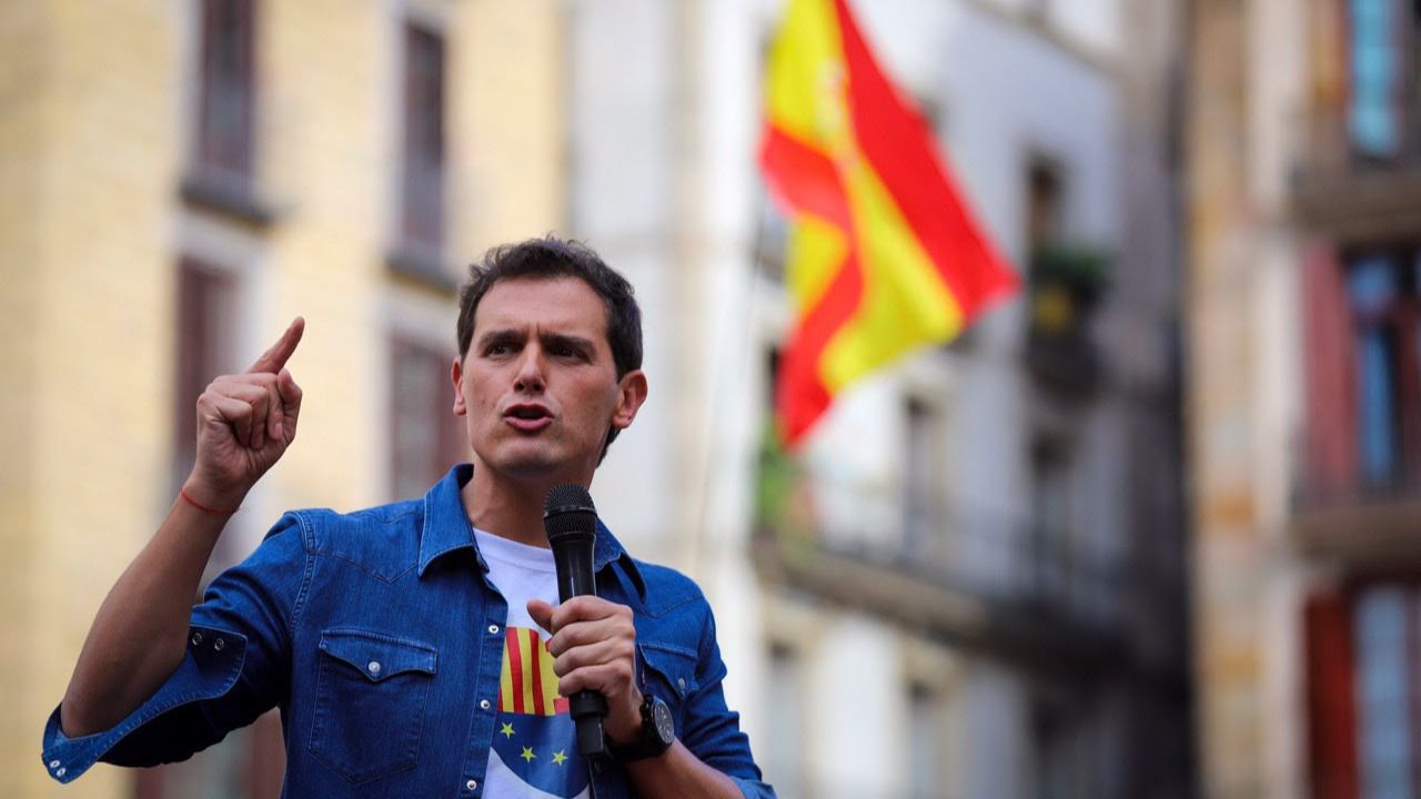 Rivera promete "meter en la cárcel a quienes intenten romper" España