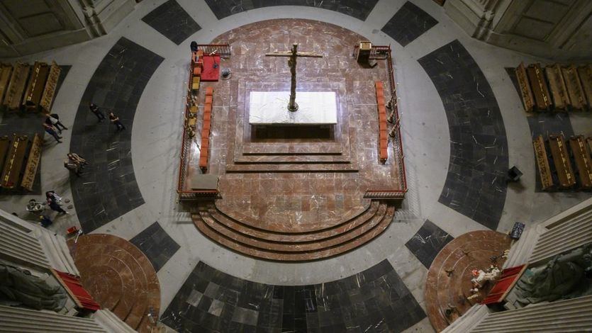 Interior del Valle de los Caídos tras la exhumación de Franco