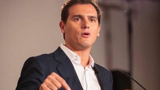 Rivera rescata el cheque bebé de Zapatero: 1.200 euros al año para familias monoparentales o con 2 hijos