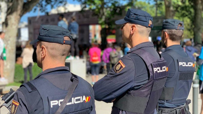 Los policías nacionales desplegados en Cataluña podrán votar el 10-N