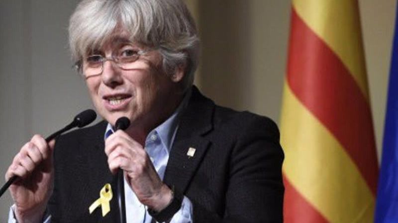 Clara Ponsatí se entrega a la policía acatando la euroorden de la Justicia española