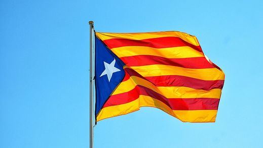 El Estado costea los gastos de alumnos que querían estudiar en castellano en Cataluña y Comunidad Valenciana