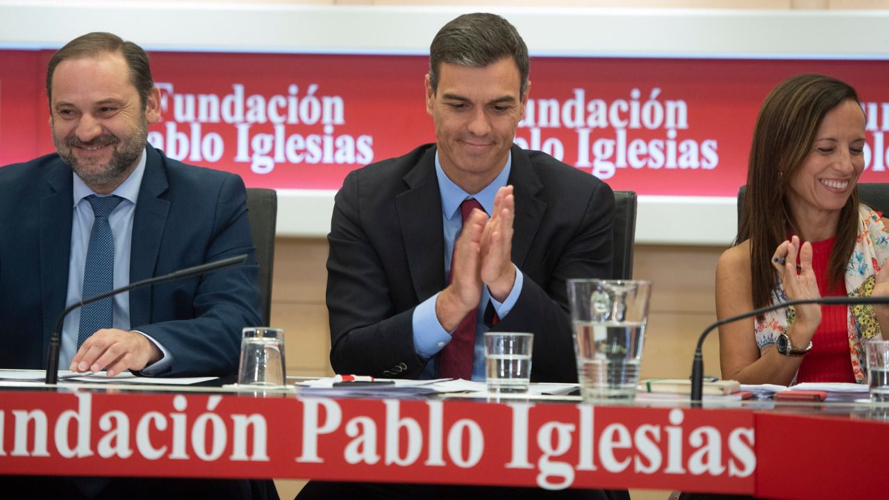 El PSOE se sacude el 'caso de los ERE' y afea al PP "su corrupción sistémica"