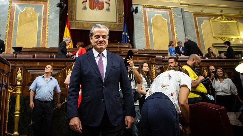 Vox y Ciudadanos casi llegan a las manos por coger sitio en el Congreso