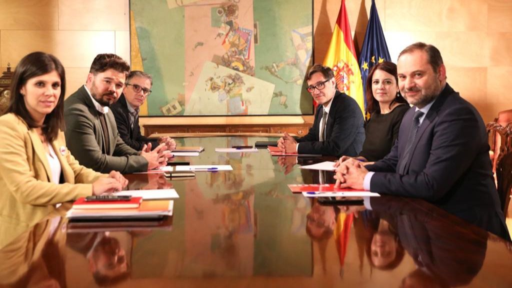 PSOE-ERC se emplazan a una tercera reunión tras otra cita que no logra desatascar la investidura