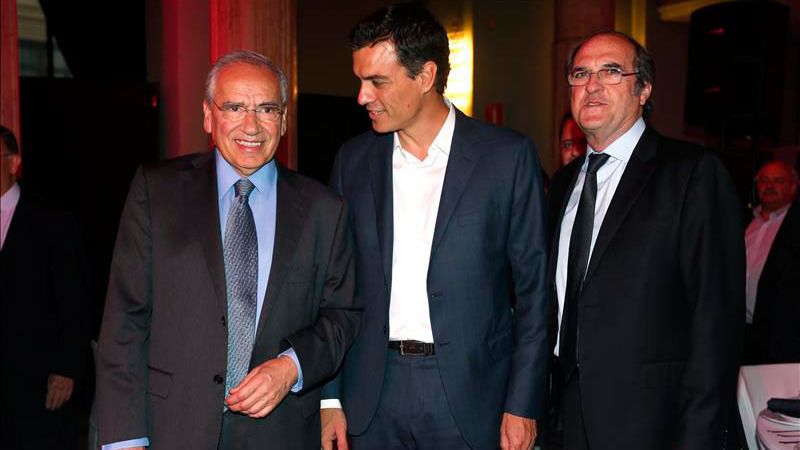 Alfonso Guerra arremete contra las negociaciones con ERC: "Es como dar una granada a los niños"