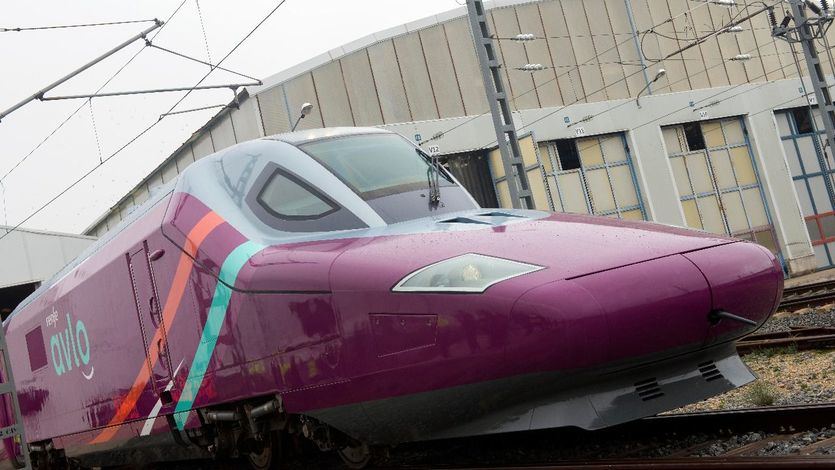 Avlo, los nuevos trenes morados de alta velocidad low cost de Renfe