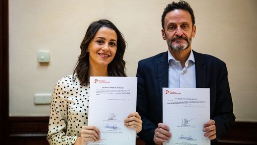 Arrimadas presenta una ley para evitar más casos como el de Junqueras y Puigdemont