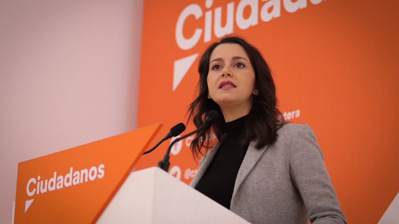 Ciudadanos también juega a incendiar el PSOE por dentro: anima a los barones a dar otro 'golpe' a Sánchez