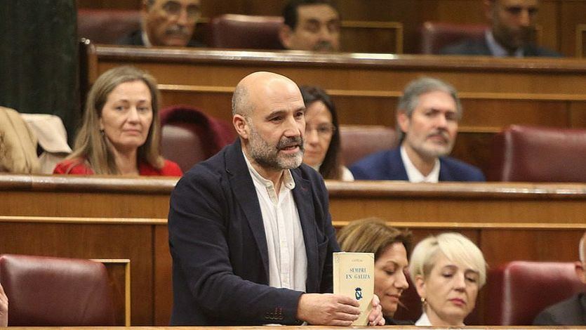 El BNG despeja la incógnita en torno a la investidura de Sánchez: votará 'sí' y firma un pacto con el PSOE