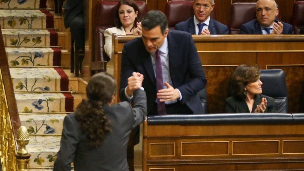 Pablo Iglesias escenifica su reconciliación total con Sánchez: "Es un honor caminar junto a vosotros, adelante, presidente"