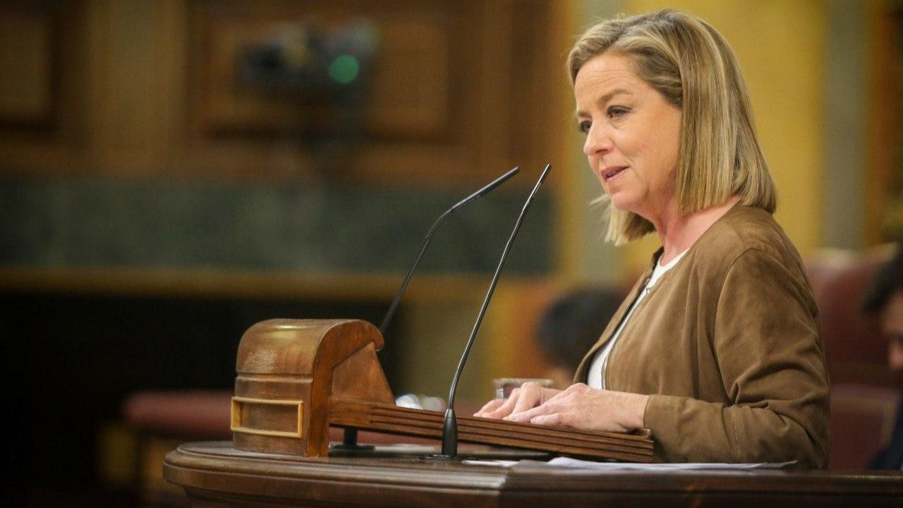Ana Oramas se salta la decisión de Coalición Canaria y vota 'no' a Sánchez en la investidura