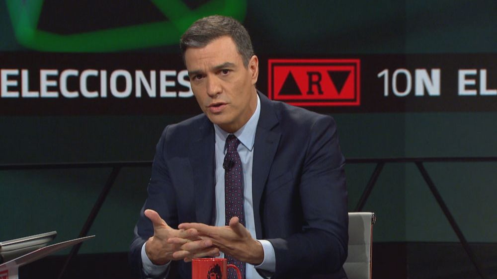 La Junta Electoral sanciona con 500 euros a Sánchez por una entrevista en La Moncloa...